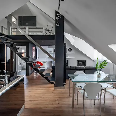 Lägenhet Oktheway Loft Maestranza *