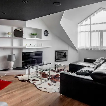 Oktheway Loft Maestranza Apartamento *